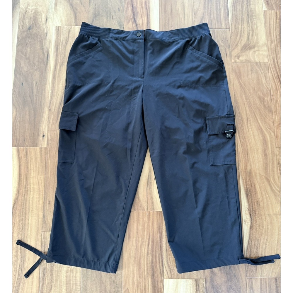Zenergy By Chico's Black Cargo Capri Pants Athleisure Adjustable Straps Size 2